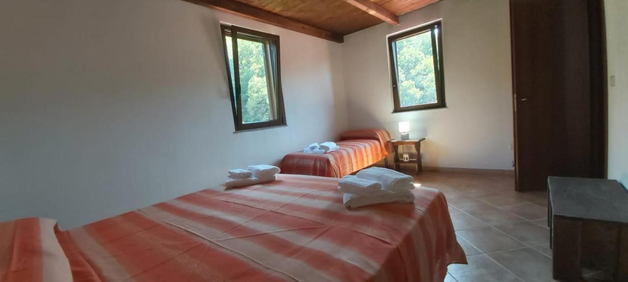Casa Vacanza Tortorici Exterior foto
